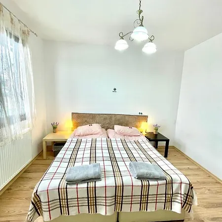 Kassandrova & 2* Bratsigovo