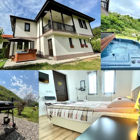 Guest house Kassandrova & 2*