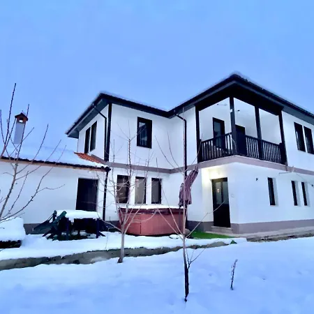 Kassandrova & Vendégház 2*